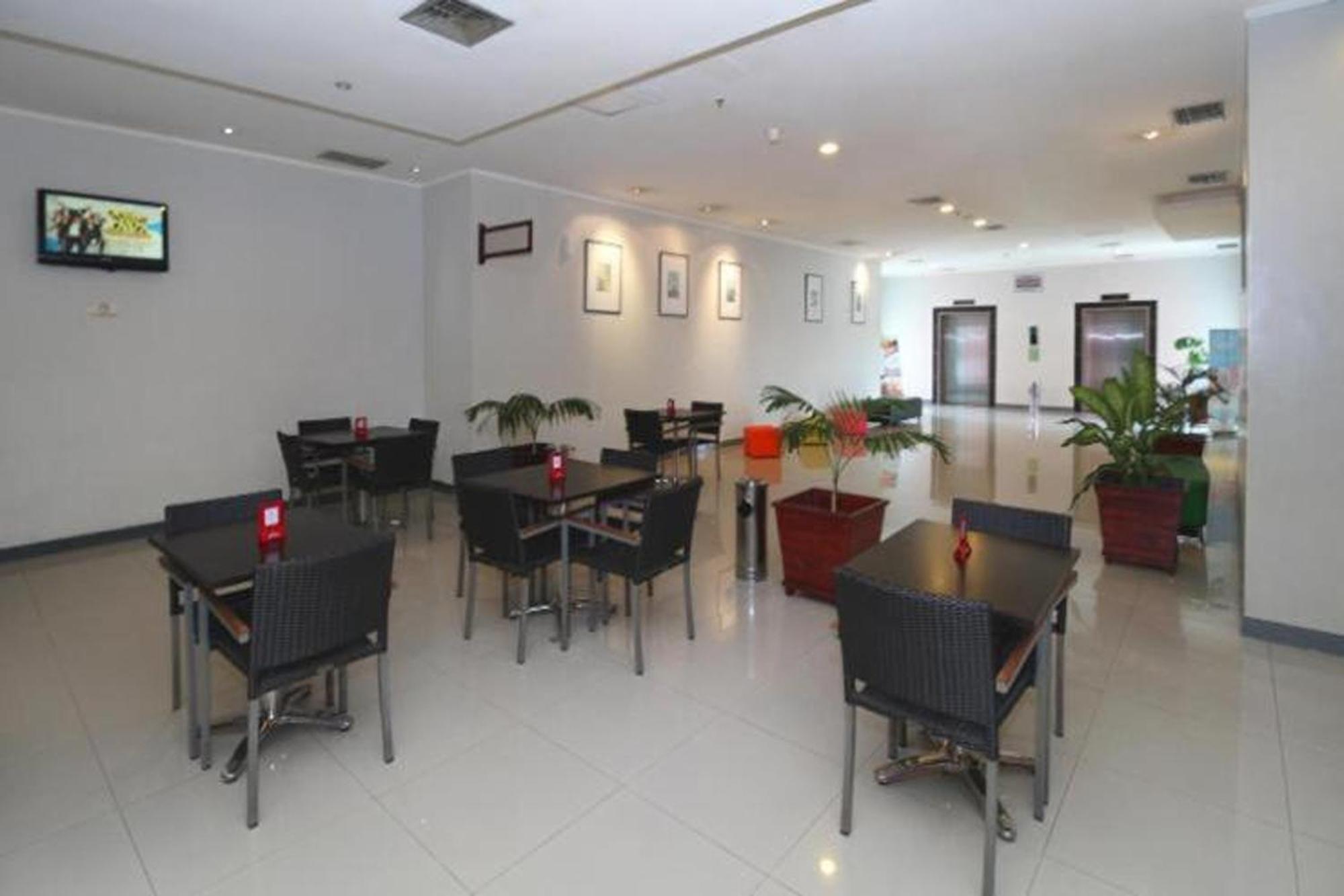 The Plaza Hotel Glodok Giacarta Esterno foto