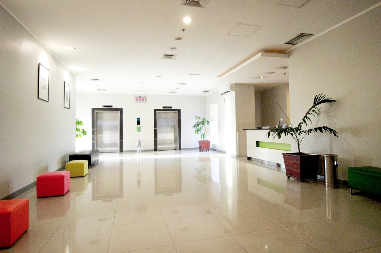 The Plaza Hotel Glodok Giacarta Esterno foto